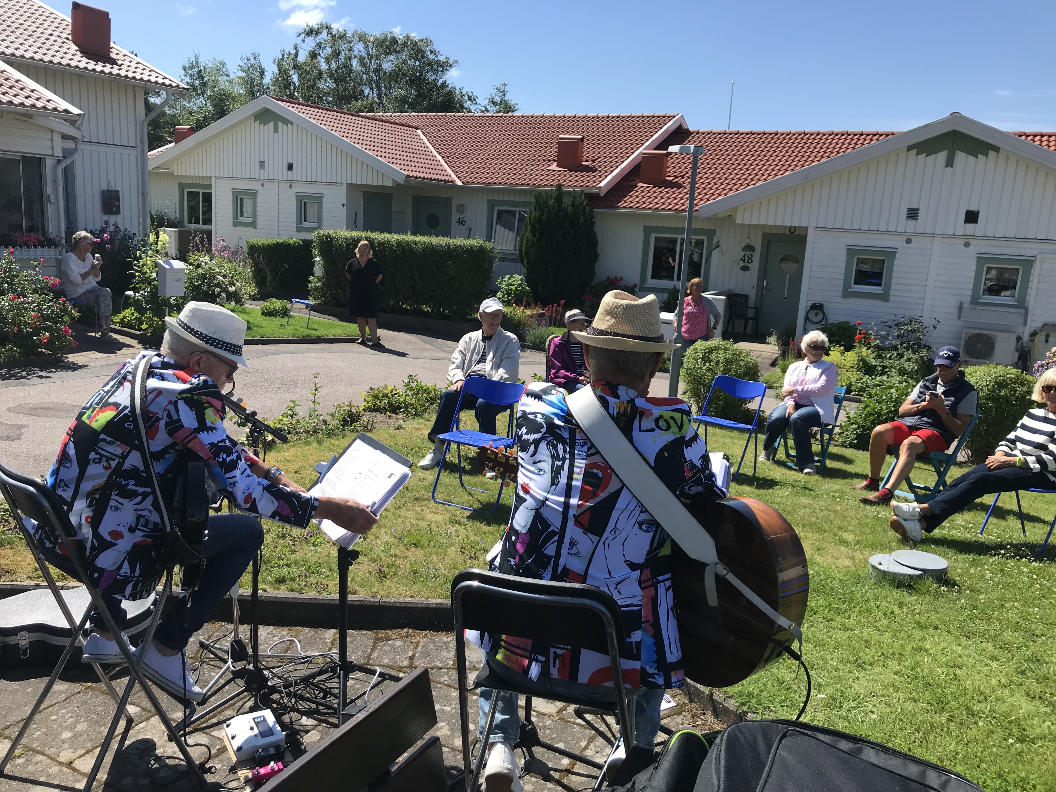 Duo-komp kom och spelade